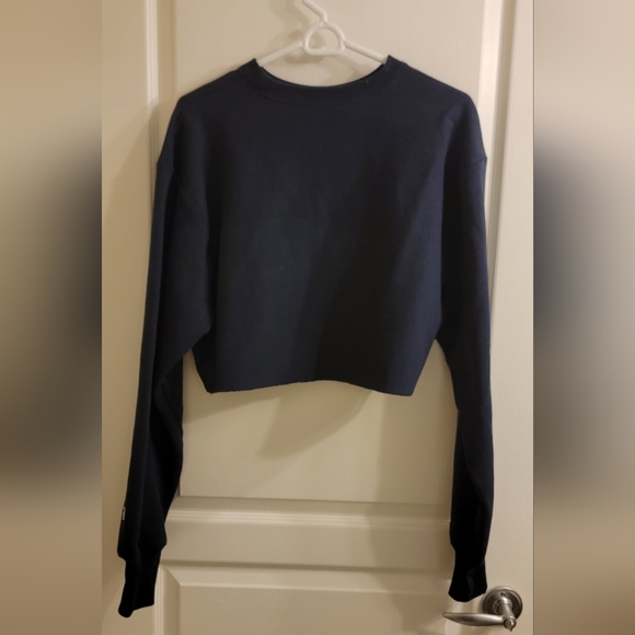 Champion Reverse Weave Cropped Crewneck Sweater - Picture 3 of 4